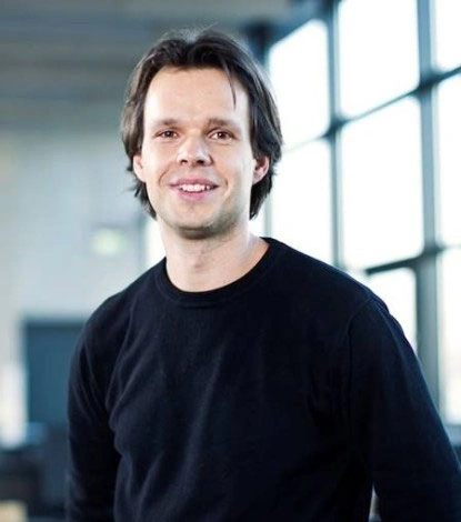 Portrait of Carsten Binnig